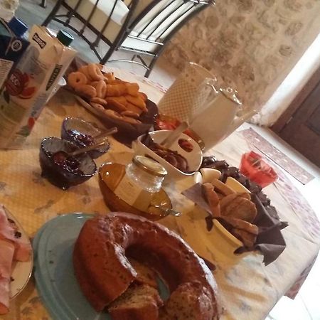 הוילה San Demetrio ne' Vestini Alloggi Agrituristici Antica Dimora מראה חיצוני תמונה